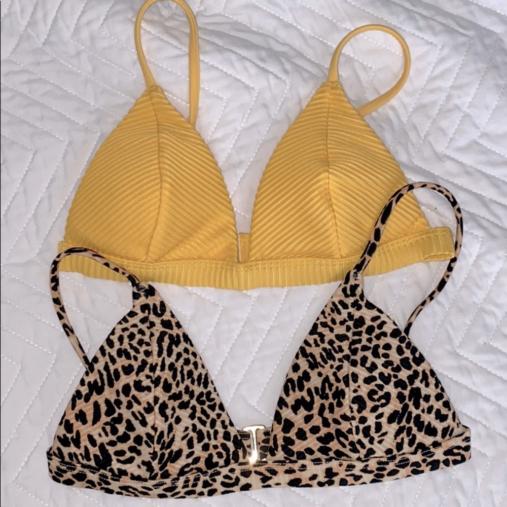 Sold ❣️ Hollister Ribbed Triangle Bikini Tops